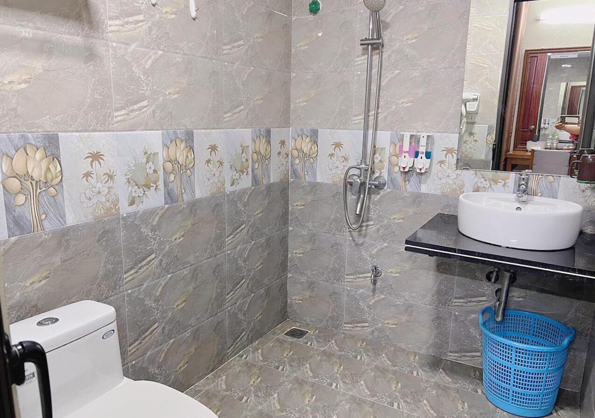 Thu Ha Hotel Uong Bi المظهر الخارجي الصورة